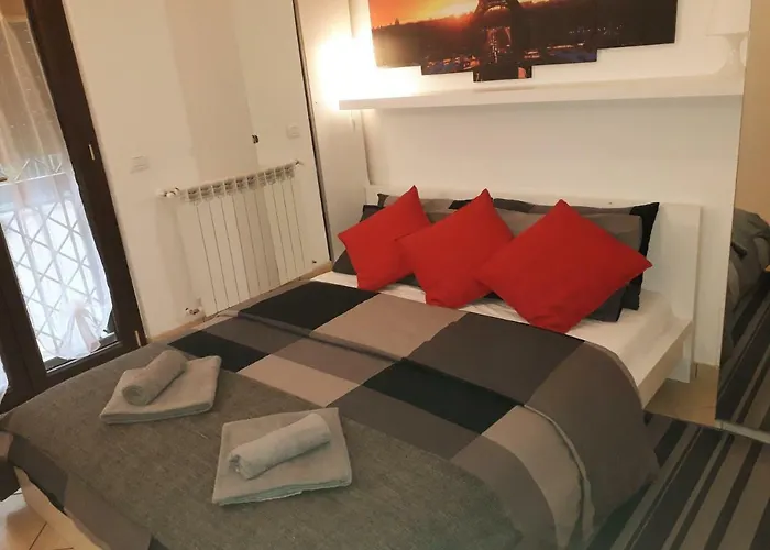 招待所 Hillary E Vale 罗马