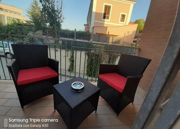 Hillary E Vale * 罗马