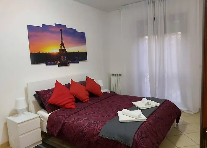 招待所 Hillary E Vale *