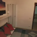 Vendégház Hillary E Vale Róma