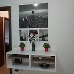 Vendégház Hillary E Vale *