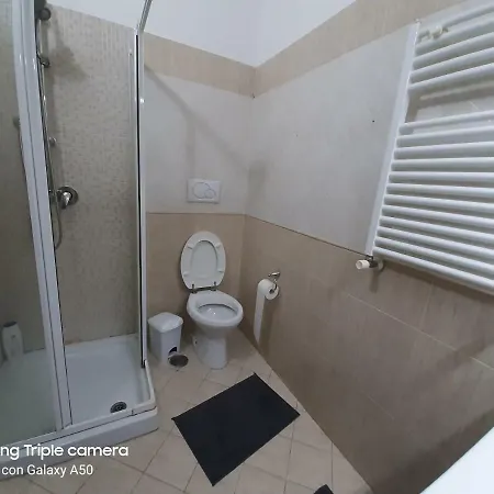 ゲストハウス Hillary E Vale *