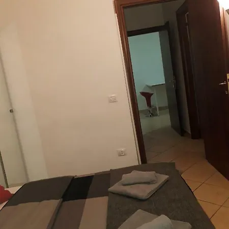 ゲストハウス Hillary E Vale ローマ